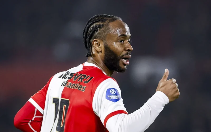 روبن فان بيرسي يراهن على دور رئيسي لرحيم ستيرلينج في تشكيل فينورد